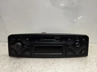 Mercedes W203 Autoradio Radio Kassetten CD Audio 10  A2038201686 - Bild 1 von 4