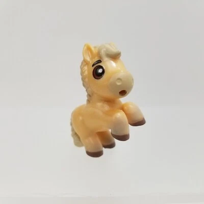 Mattel: Spirit Untamed Minis - Serie 2 - Figura Chica Linda The Horse Foto 1 de 4