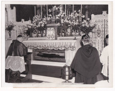 CARDINAL SPELLMAN PAYS TRIBUTE TO CANONIZED MOTHER CABRINI NY 1946 Photo Y 359