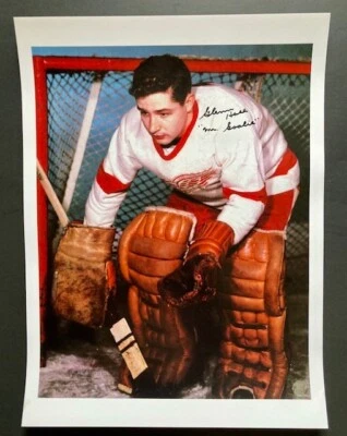 GLENN HALL 11X14 SIGNED AND AUTHENTICATED PHOTO WITH INSCRIPTION "MR. GOALIE"- Foto 1 de 4
