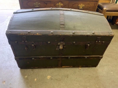 Alte tolle Reisetruhe Runddeckel ca. 1900 verschließbar - Bild 1 von 4