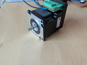 Bürstenloser DC-Servomotor mit integriertem Controller (Nanotec, OpenCAN) - Bild 1 von 5