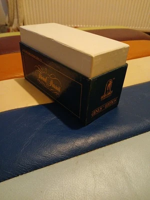 Trivial Pursuit MASTER GAME GENUS EDITION  500 CARDS ONLY 1983 1987 XMAS FUN - Image 1 of 3