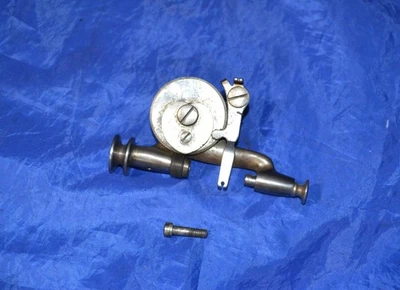 BOBBIN WINDER WITH SCREW LONG SHUTTLE SINGER 27 127 SEWING MACHINES WORKS GREAT - Image 1 of 2