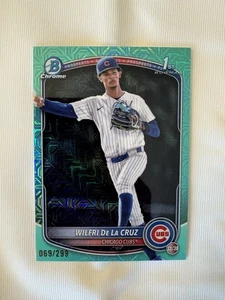 2025 Bowman Chrome Wilfri De La Cruz 1st  Prospect Aqua Mojo Refractor /299 - Picture 1 of 2