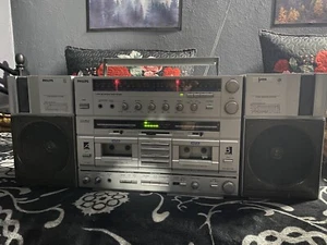 Seltener Philips D8734 Ghettoblaster teilweise funktionsfähig - YouTube Video ansehen - PLZ lesen - Bild 1 von 11