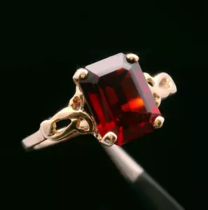 14kt Gelbgold Ring mit rotem Granat - Größe 8,25 - 2,00 g - Bild 1 von 11