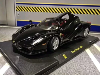 Ferrari Enzo Black Nero V12 2002 1:24 Scale Model Car in Display Case - Image 1 of 4