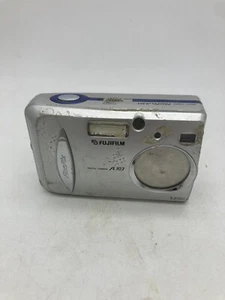Fujifilm FinePix A Series A310 3.1MP Digital Compact Camera Silver PARTS ONLY - Picture 1 of 6