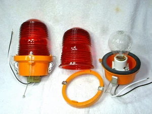2 NOS HALI-BRITE Flugzeug rot gerippt Glas Kuppel Linse Lampe Flughafen Start- und Landebahn Licht - Bild 1 von 9