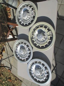 4 Mercedes Benz 15.5" Hubcaps Wheel Covers - Bild 1 von 5