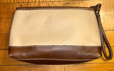 Bolso sin asas para mujer LATICO EE. UU. de cuero marrón/beige con cremallera Foto 1 de 4