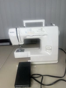 Kenmore 385.1551600 Sewing Machine. W/ Pedal For Parts Or Repair Free Shipping - Picture 1 of 22