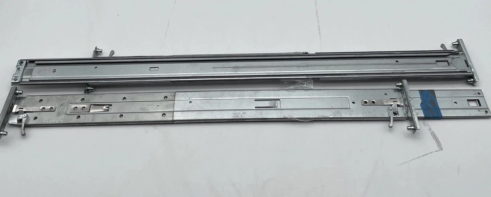 HP 718225-001 T2 718497-001 T2 Left and Right Inner/Outer Server Rail Kit - Image 1 of 2