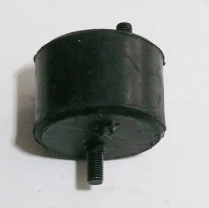 AUSTIN MG ROVER METRO RH REAR ENGINE MOUNT - Picture 1 of 1