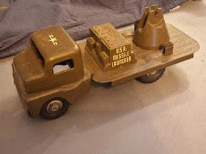 1950'S STRUCTO GMC U.S. ARMY MISSILE LAUNCHER TRUCK ORIG PAINT (NO MISSILES) - Picture 1 of 6