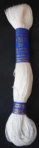 1 ECHEVETTE A BRODER SPECIAL DMC25 BLANC - Picture 1 of 1