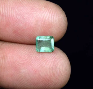 Esmeralda de Zambia corte octágono brillante 1,05 quilates Gemas de esmeralda de Zambia 100 % naturales - Imagen 1 de 4