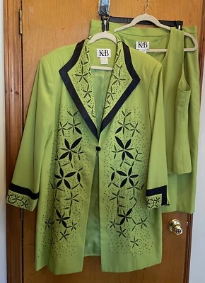 JUEGO PLUMERO, FALDA, TANQUE VINTAGE DE STELLA LOUISE PARA KB, VERDE BRILLANTE TALLA. 20. En muy buen estado Foto 1 de 4