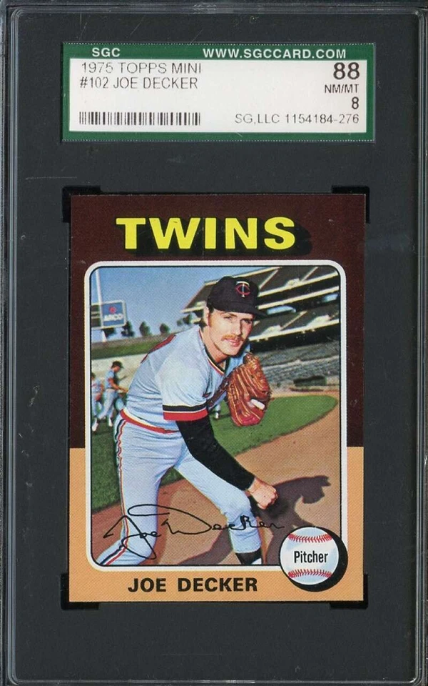 1975 TOPPS MINI #102 JOE DECKER SGC 8 TWINS *DS14545 - Image 1 of 2