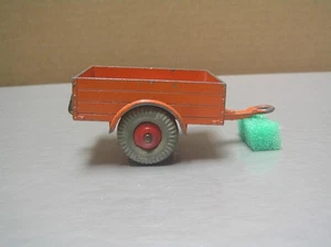 Dinky Toys 27M 341 Land Rover Trailer Orange with Red hubs - Picture 1 of 6