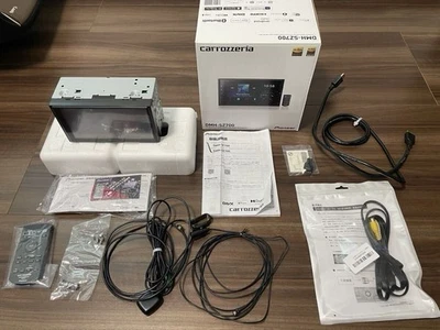 Pioneer Carrozzeria DMH-SZ700 Display Audio Car Stereo - Immagine 1 di 4