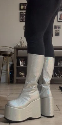 Botas galácticas holográficas femininas prata tamanho 8 - Imagem 1 de 2