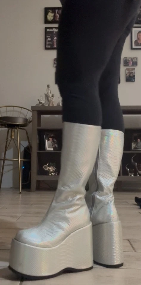 Botas galácticas holográficas plateadas para mujer talla 8 Foto 1 de 2