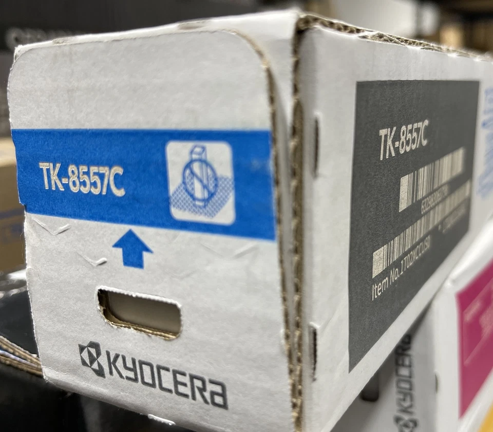 Tóner cian genuino Kyocera TK8557C - NUEVO SELLADO Foto 1 de 1