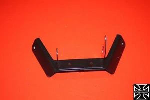 17 HYOSUNG GD250R LOWER FRONT FAIRING BRACKET - Picture 1 of 8