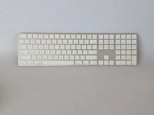 Apple Magic Keyboard with Numeric Pad Silver / White Bluetooh Rechargable A1843 - Bild 1 von 10
