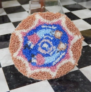 Vintage OOAK Needlework Floral Rug Artisan Dollhouse Miniature 1:12 - Picture 1 of 7