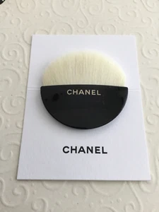 Chanel Makeup Utensil: Chanel Rouge/Puder-Pinsel/ Fächerpinsel - Bild 1 von 3