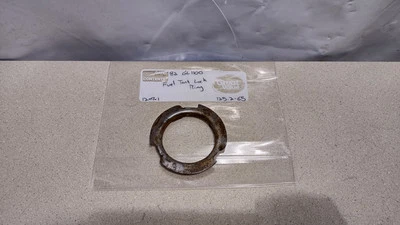 Anillo de bloqueo de unidad de envío de tanque de combustible Honda Goldwing GL1100 1982 #125,2-65 Foto 1 de 4