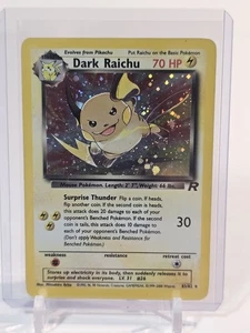 2000 Pokemon Team Rocket Dunkles Raichu Holo #83/82 - Bild 1 von 4