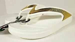 Nuevo Crocs Sloane Shine Wedge Abatible (206919-100) Blanco/Dorado Brillante (Elige Talla) - Imagen 1 de 7