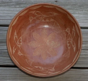 9 3/4" Handcrafted Pottery Bowl-Birds & Flower-Abel & Carol Calabaza-S Domingo - Picture 1 of 12