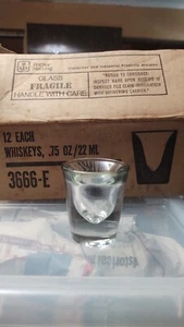 Docena de vasos Anchor Hocking 3/4 oz artículo 3666EU NUEVO EN CAJA barra inferior ponderada de whisky - Imagen 1 de 6