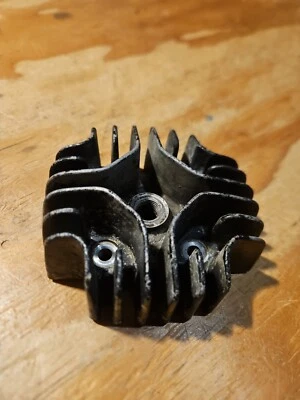 Suzuki JR50 1981 culata Foto 1 de 4