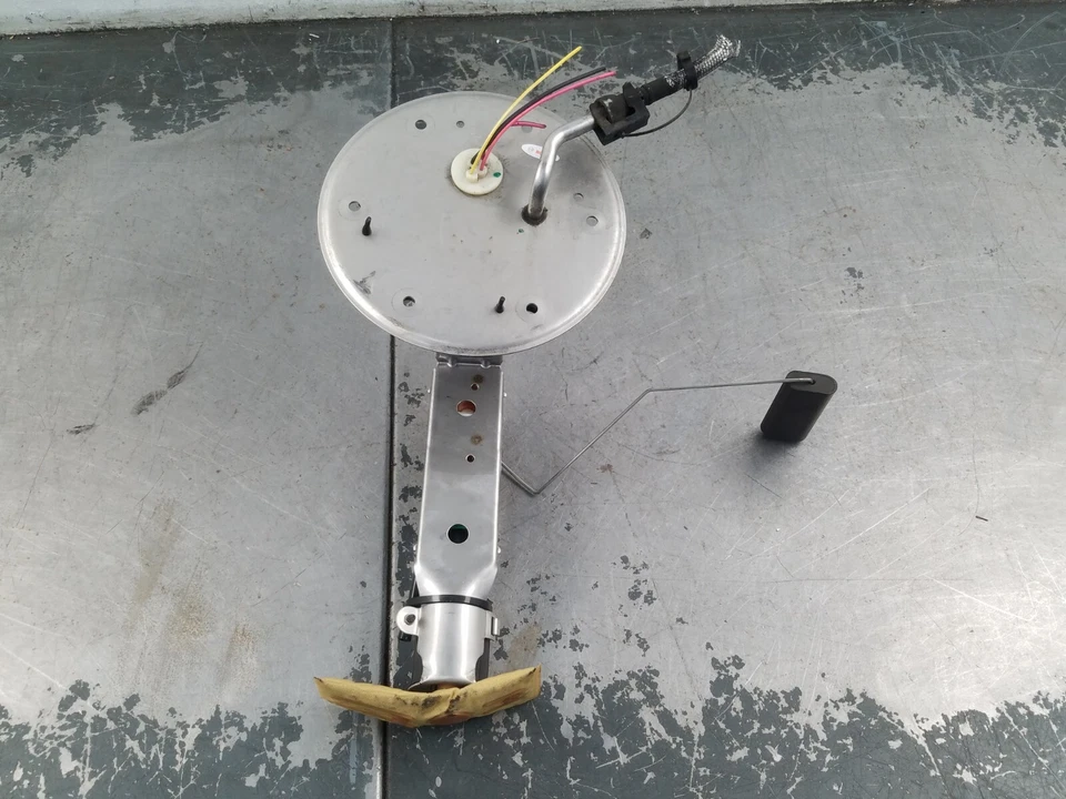 2003 03 04 水星掠夺者燃油泵/发送单元 #8342 i7 — 第 1/3 张图片