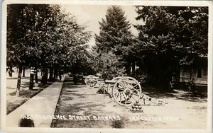 RPPC VANCOUVER WASHINGTON 1910s WWI WW1 ERA RESIDENCE STREET CANNON DISPLAYS PC - Bild 1 von 2
