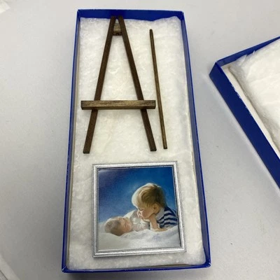 Miniatura enmarcada con caballete “Brotherly Love” de Donald Zolan. Certificado de autenticidad  Foto 1 de 4