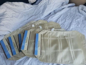 Home Decor Gold Stripe Polyester 12"X18" Placemats Set of 5 New - Picture 1 of 3