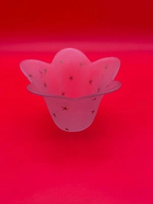 Candelabro PartyLite de vidrio esmerilado con patrón de estrella dorada flor estelar #P045 Foto 1 de 4