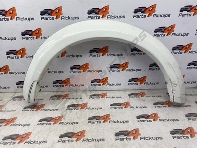 2013 Mitsubishi L200 Trojan Driver Side Front Plastic Arch Trim 2010-2015 - Image 1 of 4