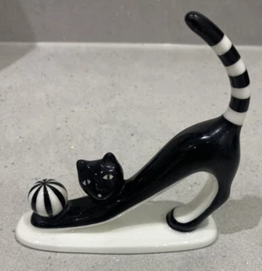 Figura Cmielow Vintage Gato Con Bola Pulida Porcelana Blanco y Negro - Imagen 1 de 7