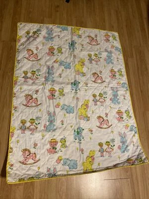 De colección 48”x36” Manta Bebé Cuna Edredón Gato Caballo Muñecas Flores Elefante Años 1950-60 Foto 1 de 4