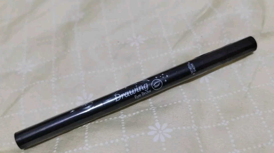 Drawing Eyebrow - Image 1 of 1