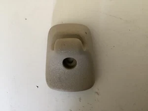 2000-2005 Chevy Impala Sun Visor Clip 1 Piece - Picture 1 of 3