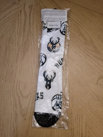 NEW Pkwy NBA Milwaukee Bucks Unisex White Panel Crew Socks Large Fear The Deer Cover
